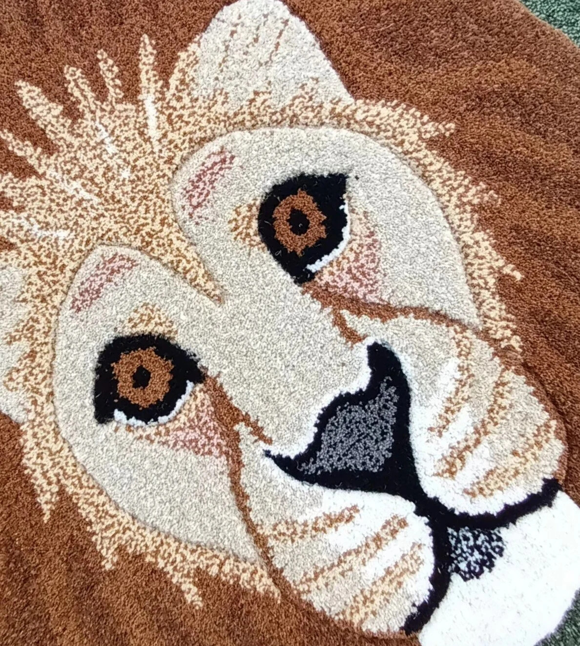 Tibetan Tiger Rugs Handmade 100% Woolen Hand Tufted For Home Decoration