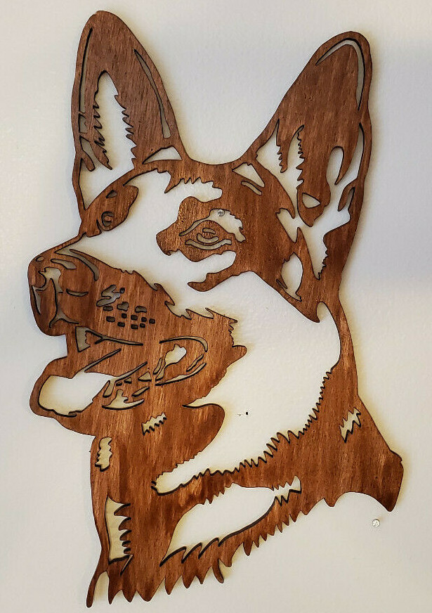 Beautiful Custom made German Shepherd accent for your picture arrangements.