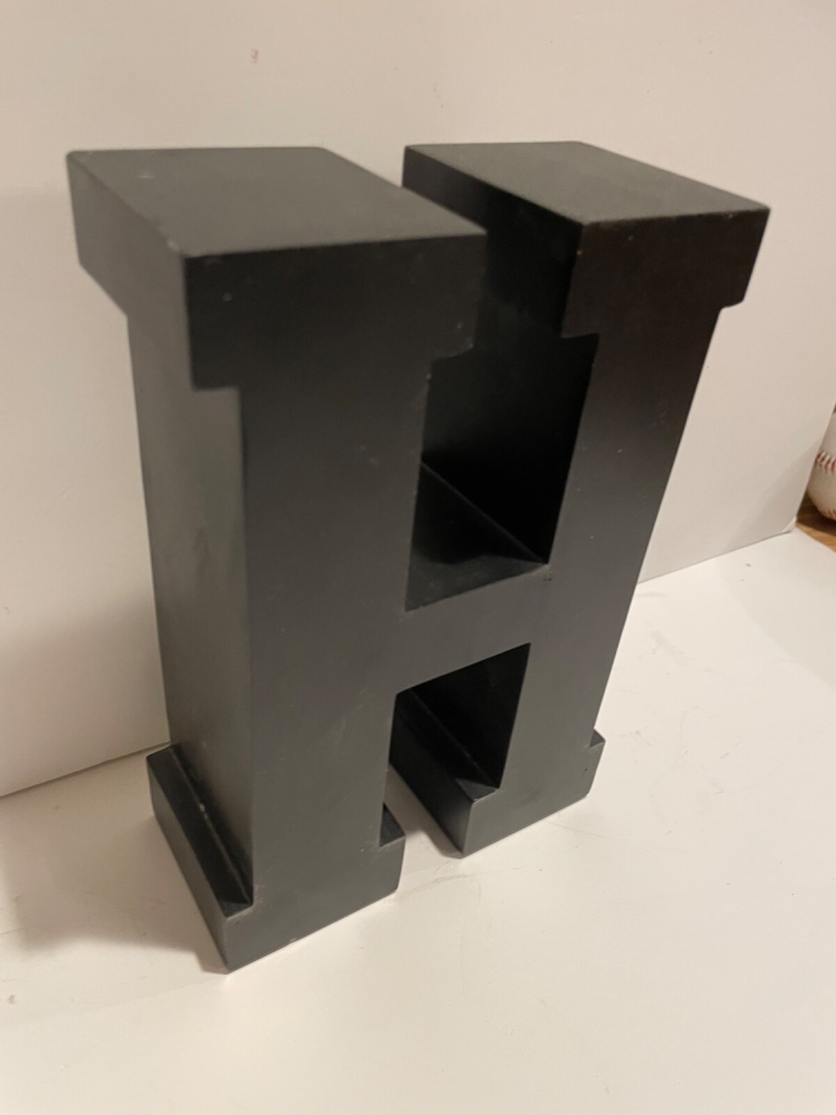Alphabet Free Standing Monogram Letter H Black Bookend Melannco