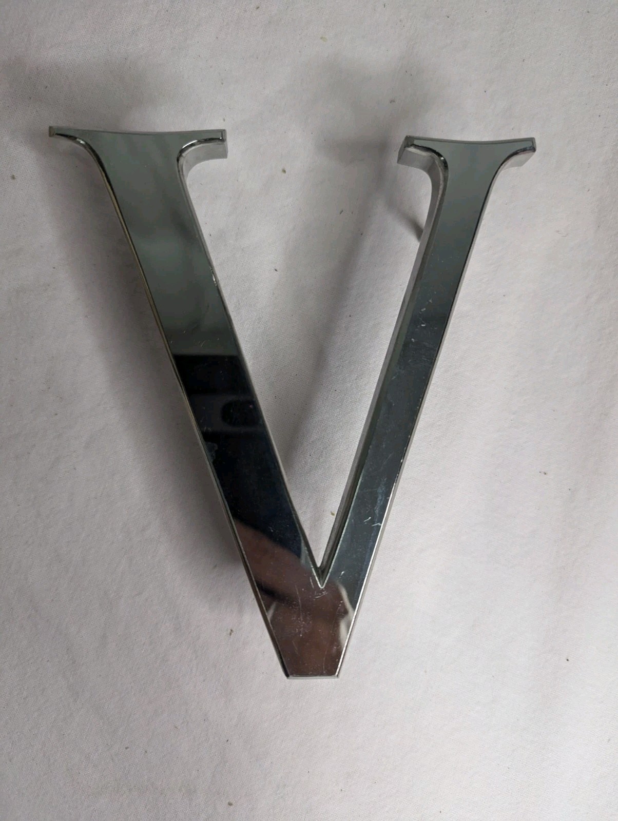 letter V silver Metal sign retail display room Art craft Business initial 6″