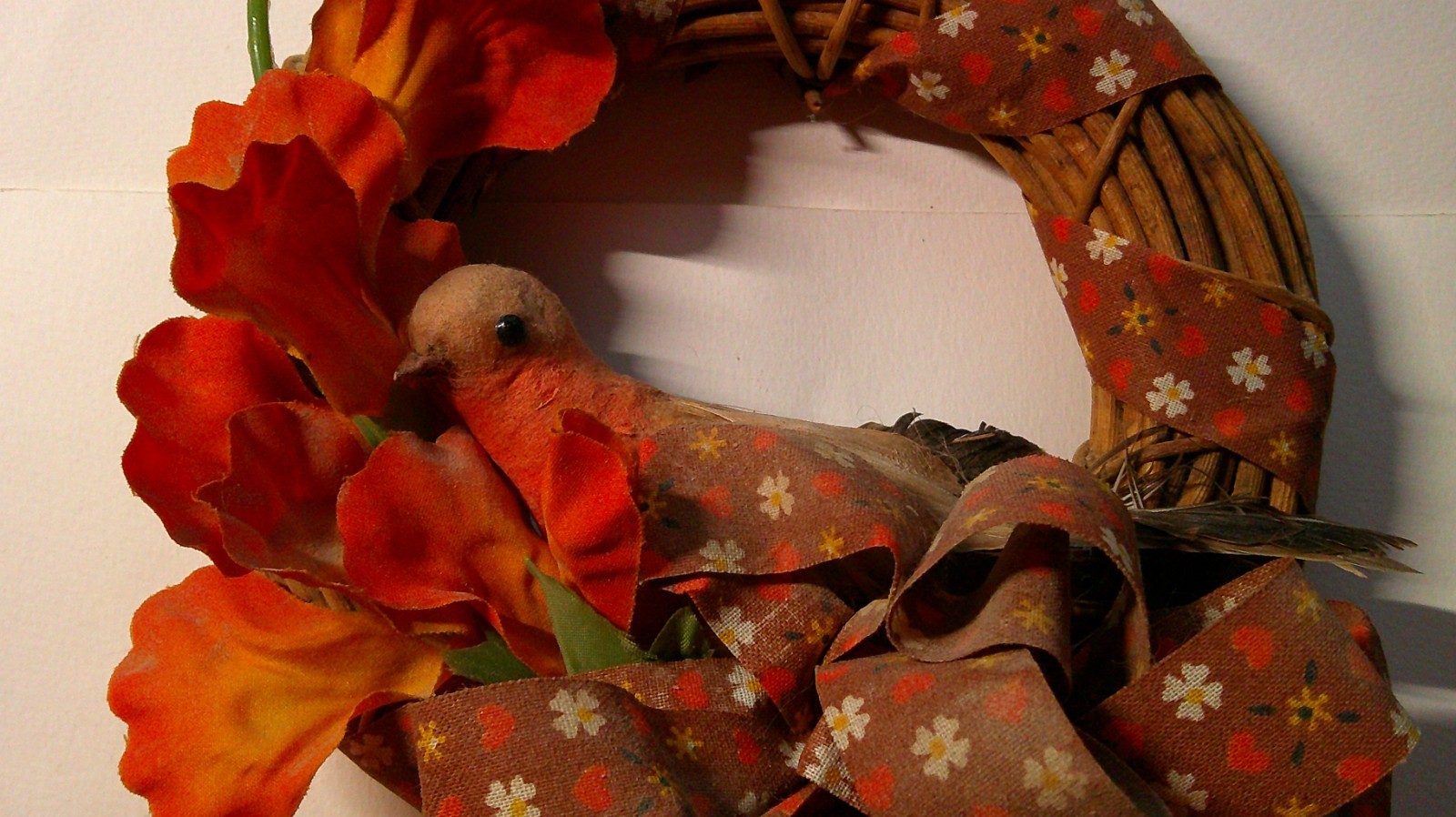 6″ Vine Wreath ” Bird with flowers” and Bow