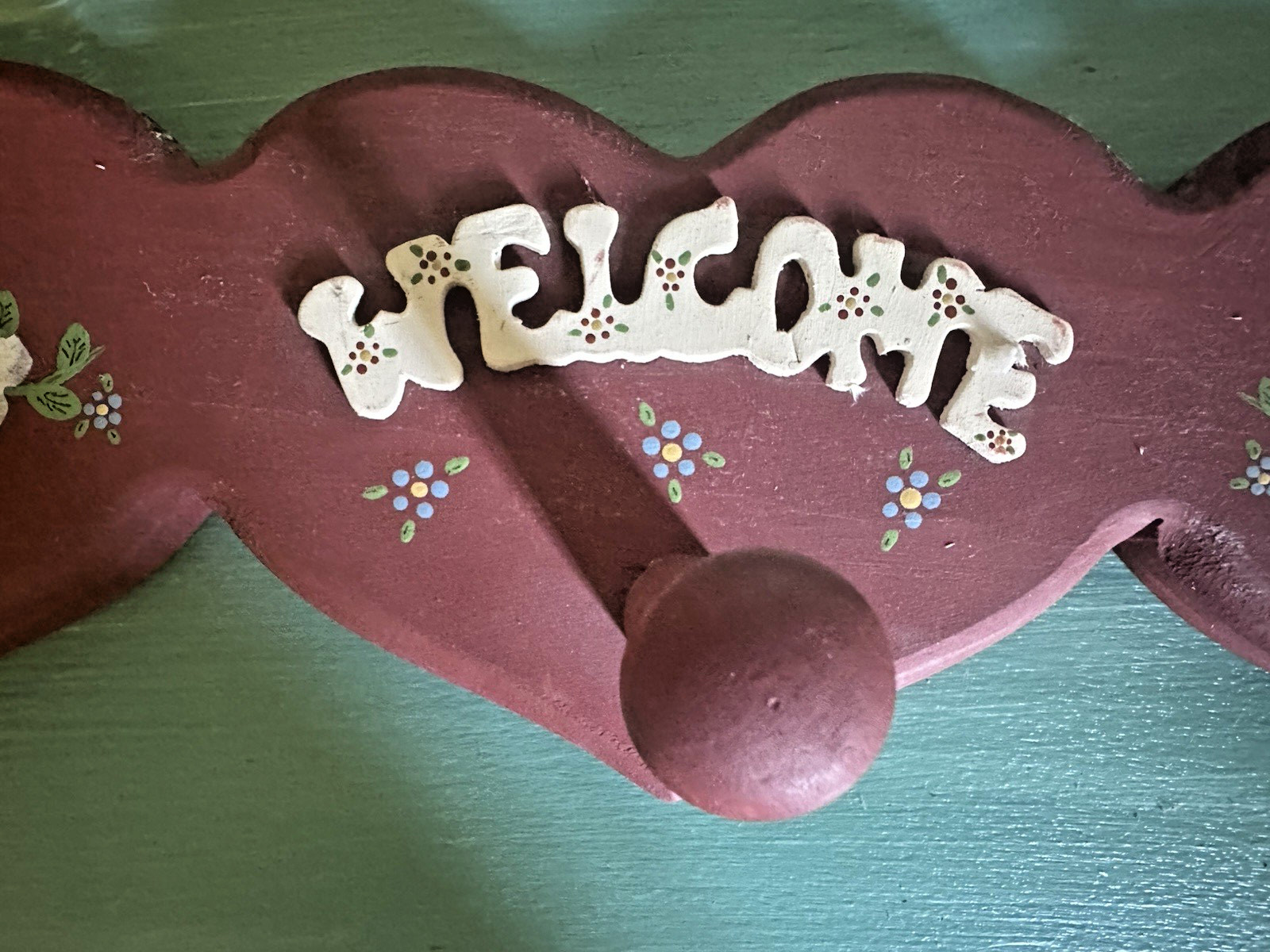 Vintage Hand Painted Welcome Coat / Hat Holder Signed ‘MRN” 17.5″x5″