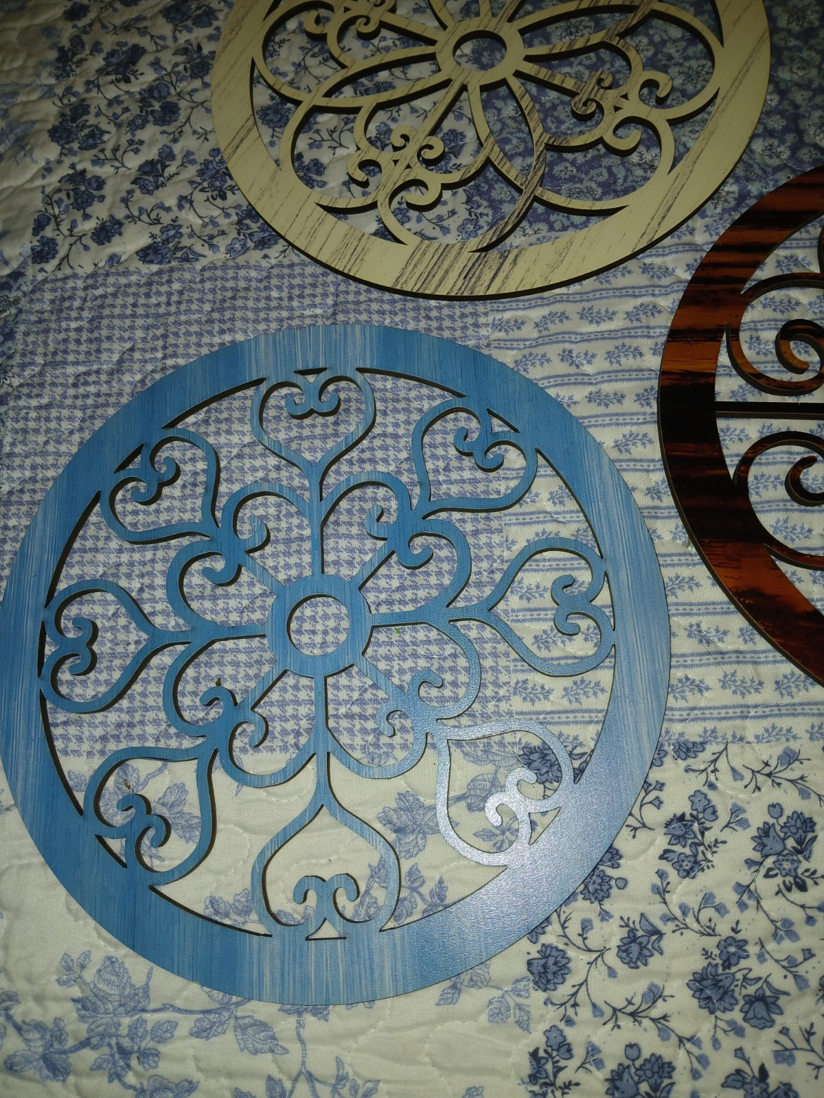 Set Of 3 Wooden Scroll Design Round Wall Decorations. 9.5″ Thin Lightweight