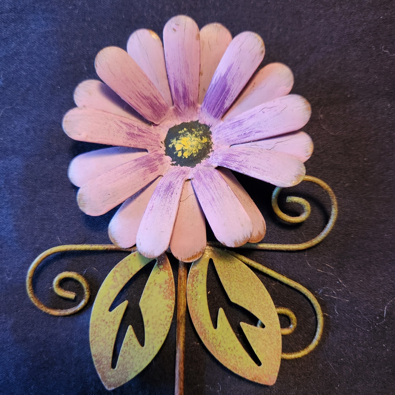Wall Decor 2 Metal Flowers w/Hooks Purple and Orange Not For Heavy Use 6 inches