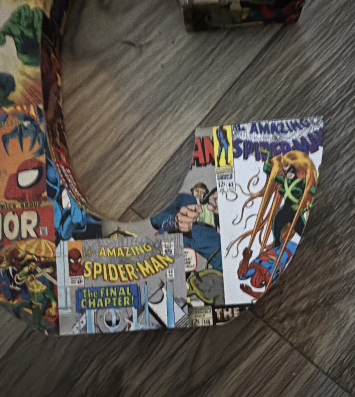 Marvel Superheroes Comics Letter “C” Sign Wall Decor Kids Room Home Decoration