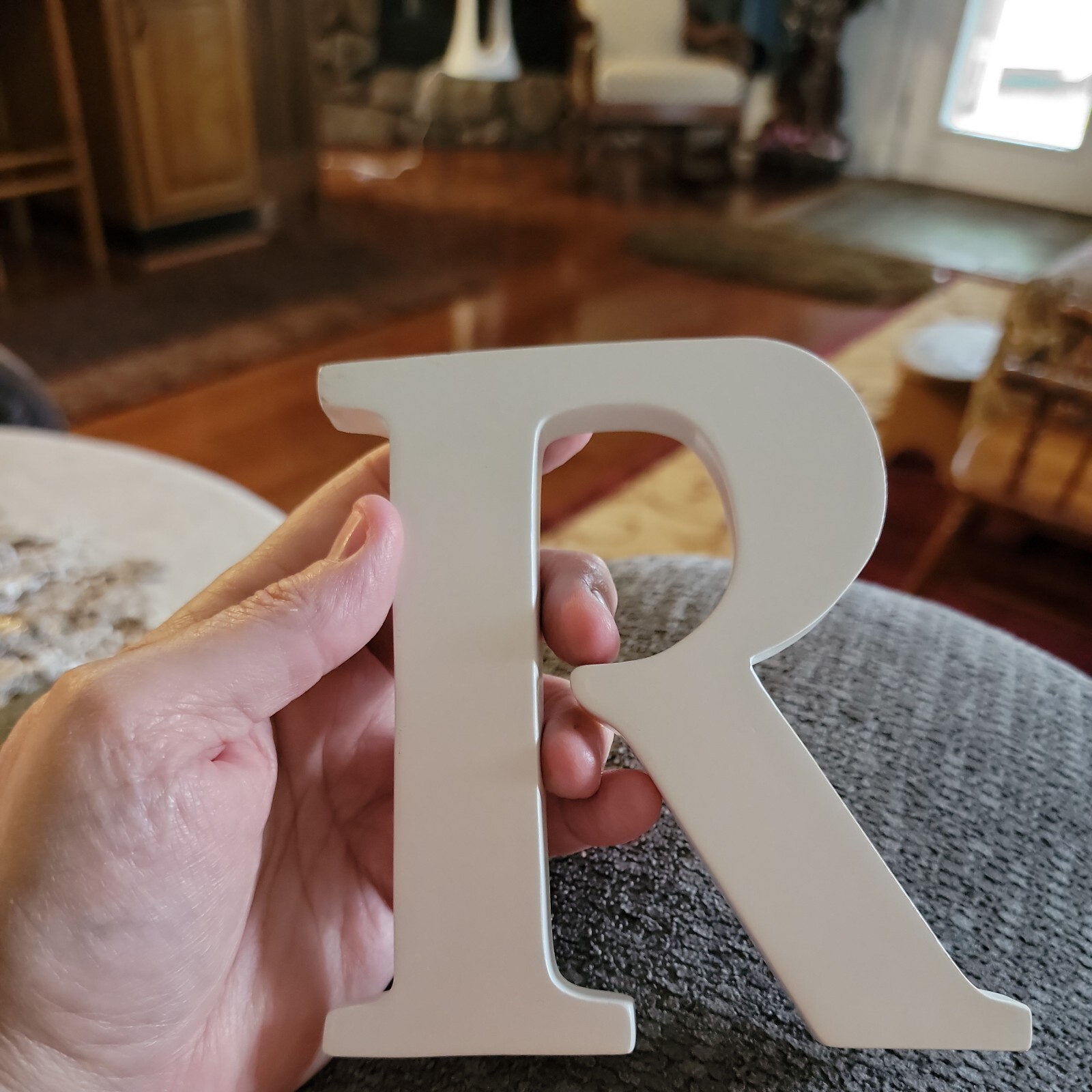 MPI 5” Classic Letter White R Craft Projects DIY Home Decor Wall Art