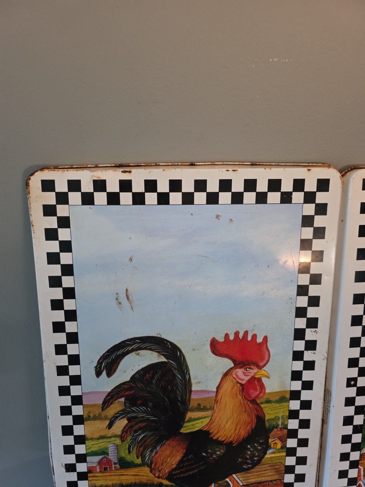 Vintage Pair Of Rooster Country Metal Tin Burner Cover Wall Art for Kitchen 2001