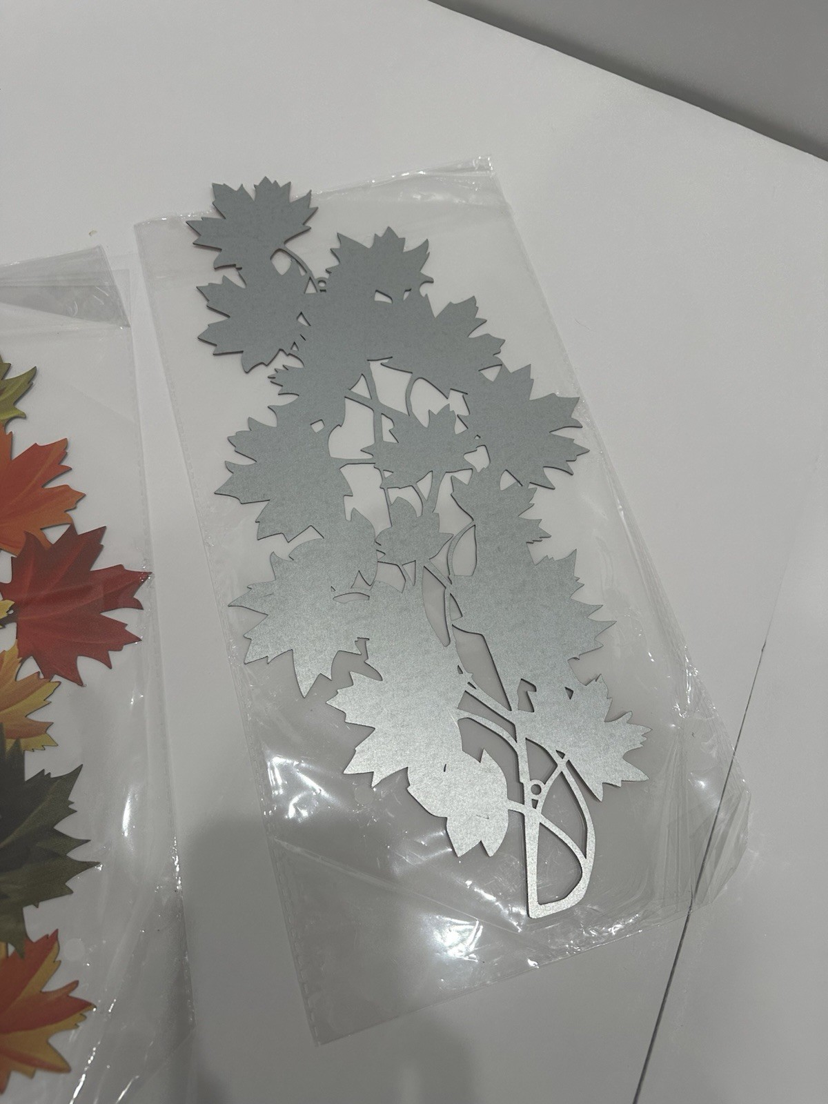 Metal Tree Leaf Wall Decor 2 PCS Rustic Vine Branch Art 15.75 Inch Indoor Outdo