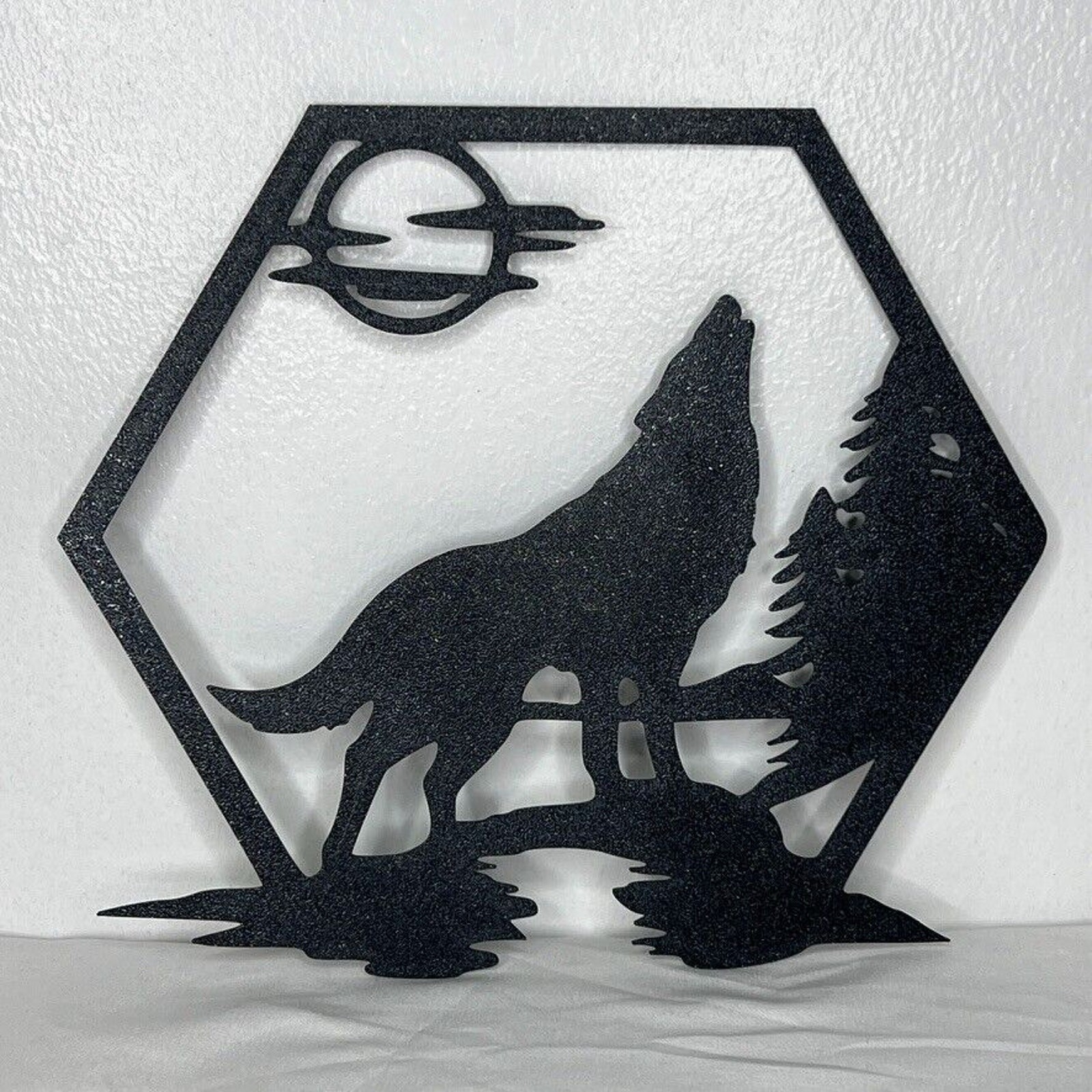 Set 4 Plastic Wall Art Decor Rustic Wildlife Hexagon Silhouettes Bear Wolf Elk