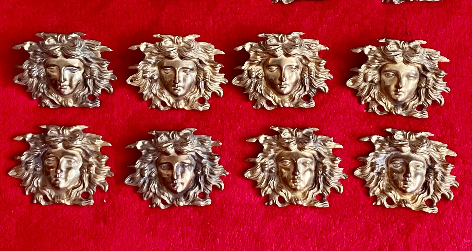 1 (one) Vintage VERSACE MEDUSA HOME DECOR WALL PLAQUE 3D SOLID BRASS GOLD AG