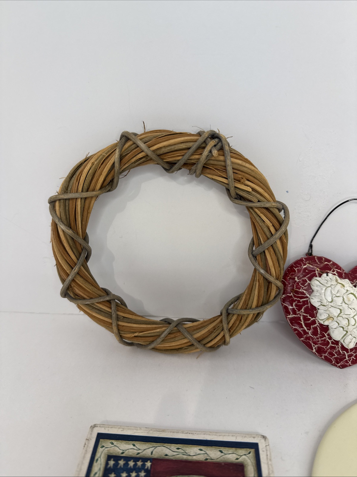 Home Decor Lot Trivet Coaster Wreath Metal Heart Hanger Pet Treats Hanger