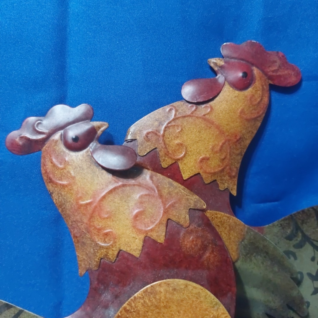 Metal Chicken Wall Art 3D rooster Farm House Hanging Decorations (Pair of 2)