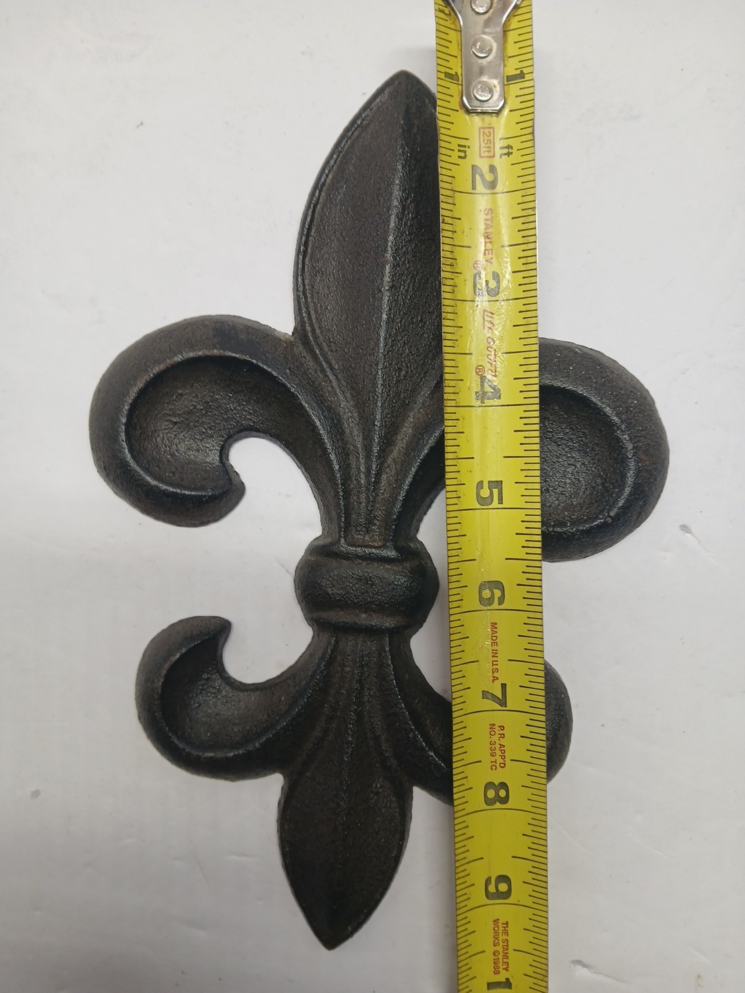Cast Iron Fleur De Lis Wall Decor Plaque Rustic Victorian Antique Style 9.5in