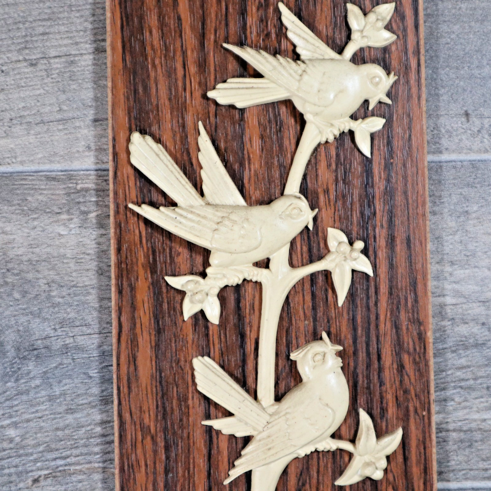 VTG MCM W Germany Plastic Birds Motif Wood Grain Panel Wall Hanger Plaque Relief