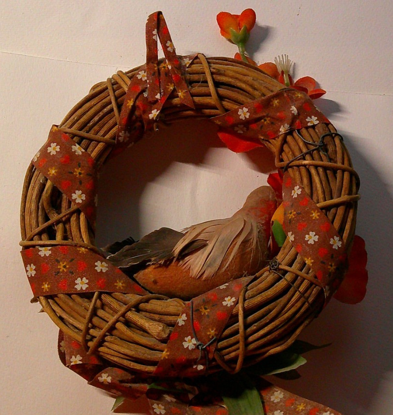 6″ Vine Wreath ” Bird with flowers” and Bow