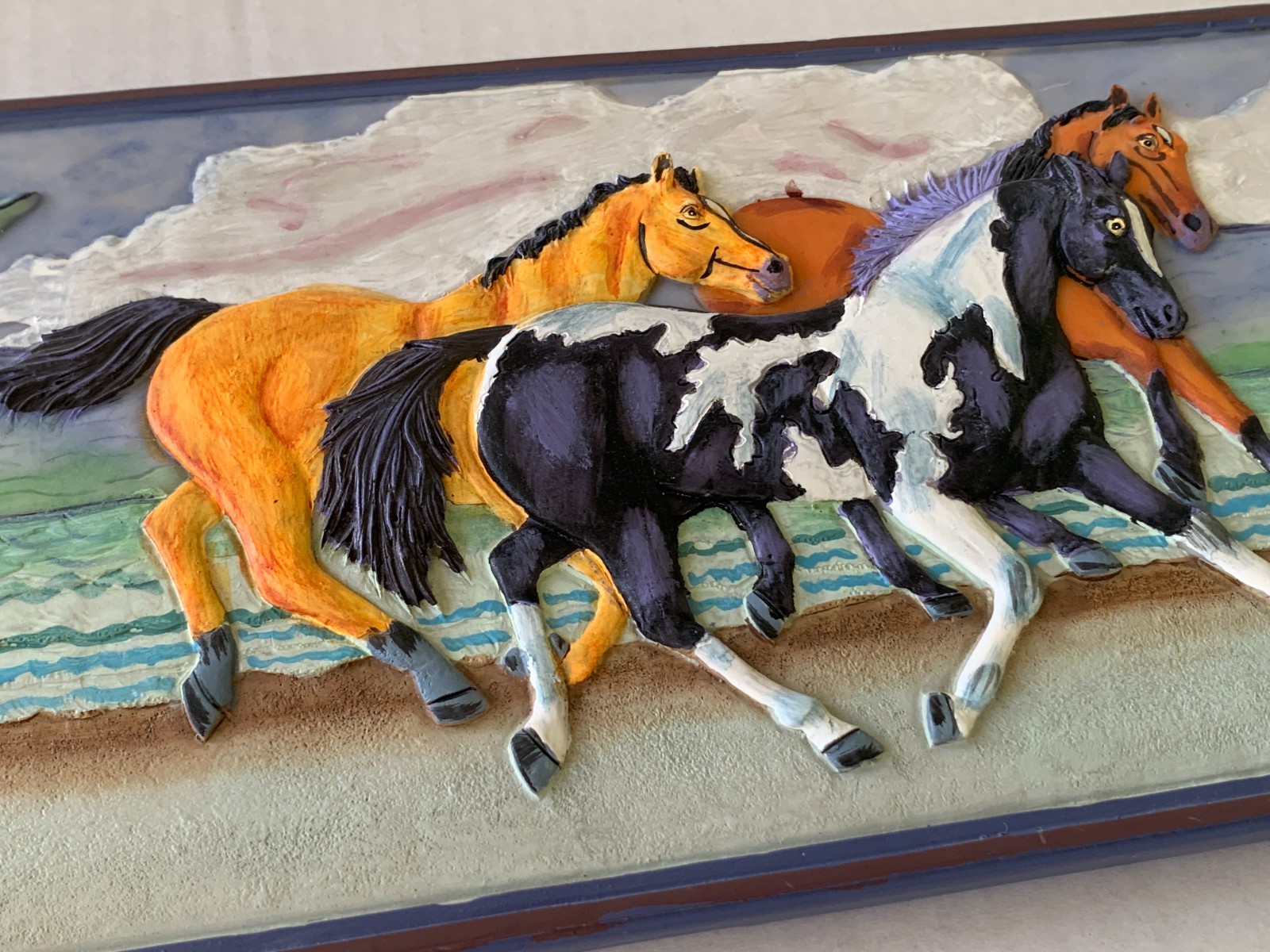 Kenyield 3D Horse Wall Plaque 26″ x 6″ Western Animal Dolphins 2026 Year Decor