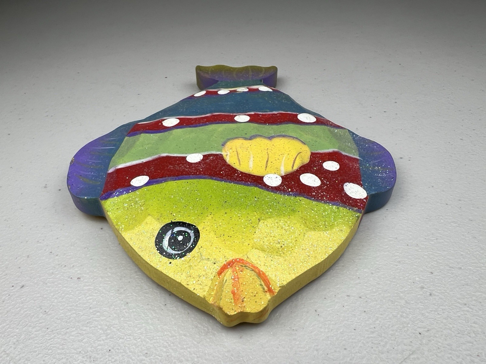 4 Beachcombers Glitter Fish Wall Plaques Nautical Wood Look Resin Coastal Decor