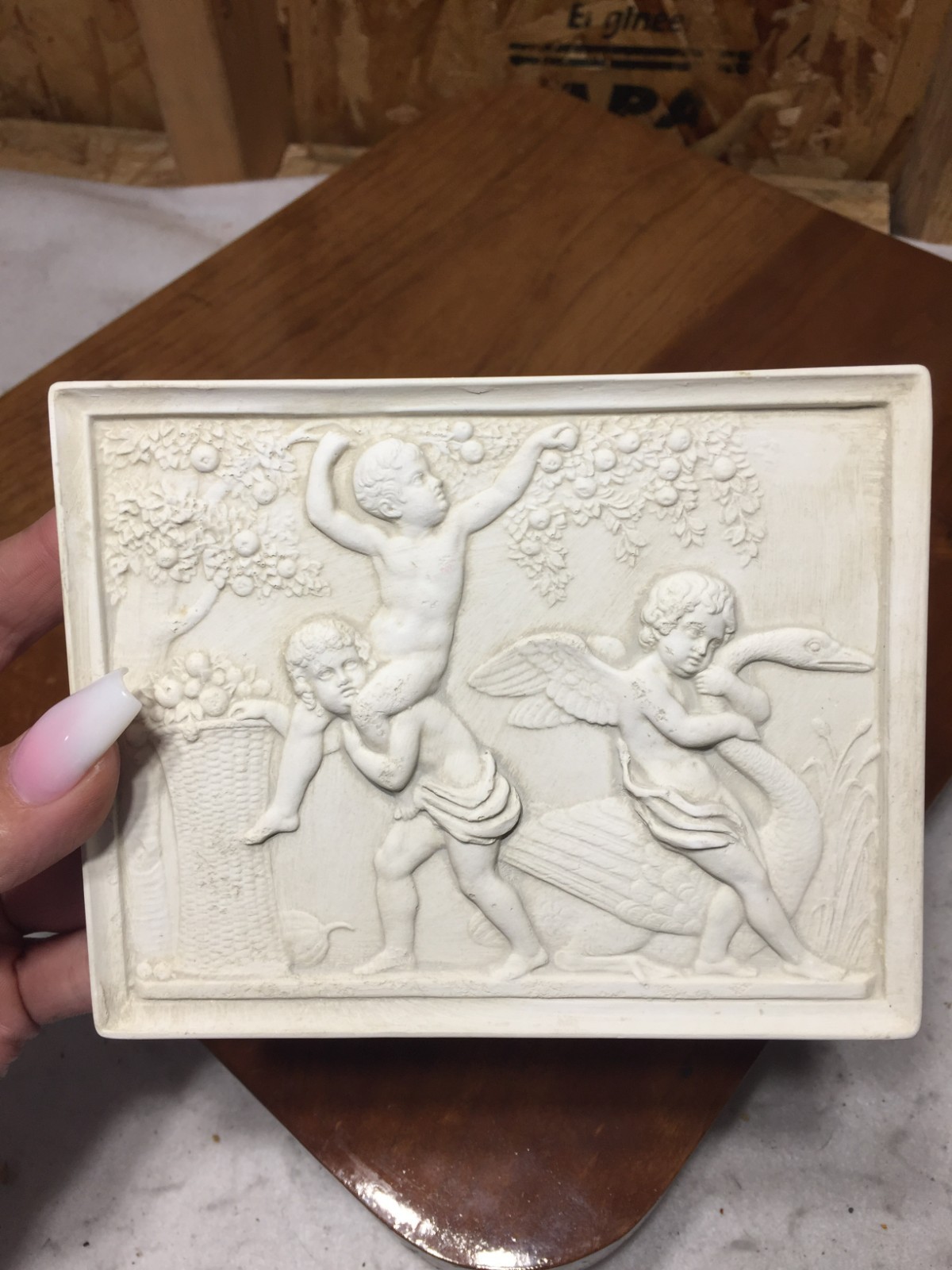 Pier1 Imports Bisque Porcelain Wall Plaque Neoclassical Sculpture Of Day 6″ 5″