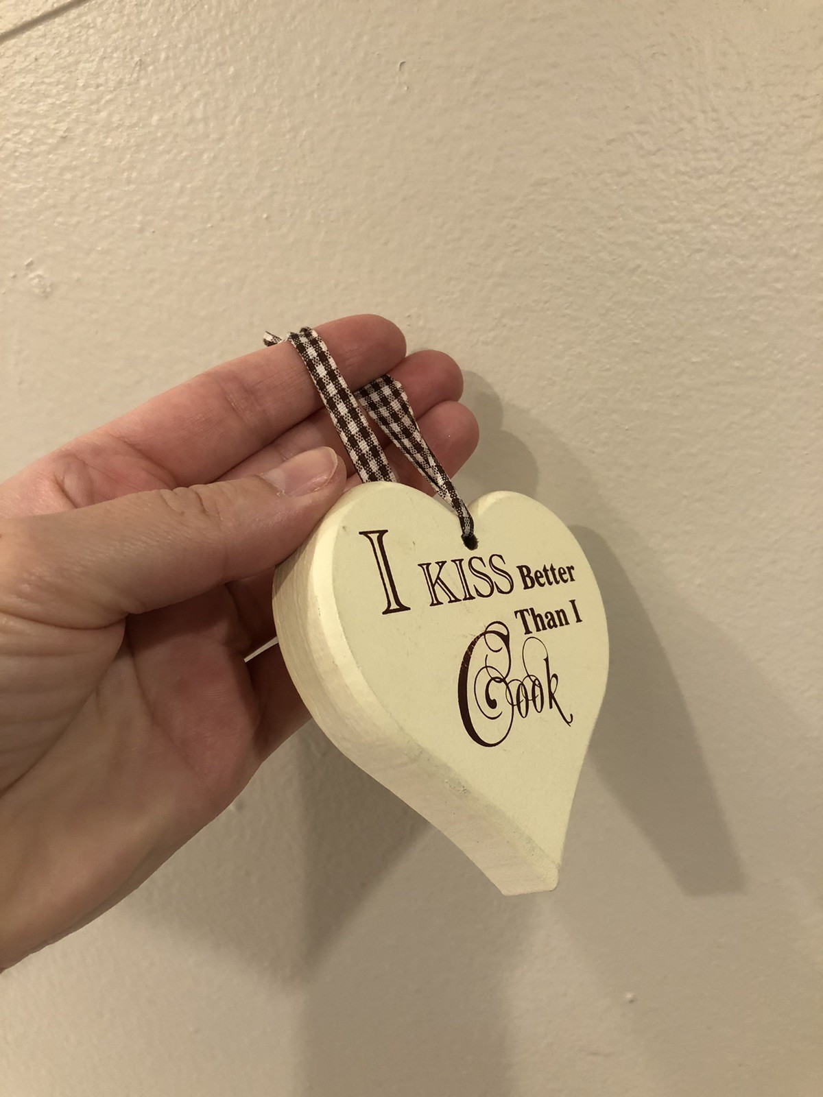 ~I Kiss Better Than I Cook~3.5in Heart Shaped Hanging Wall Sign Funny Home Decor